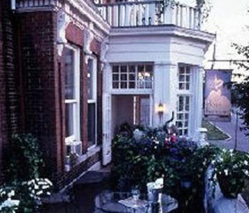 Hotel Belvedere Kingston Bagian luar foto